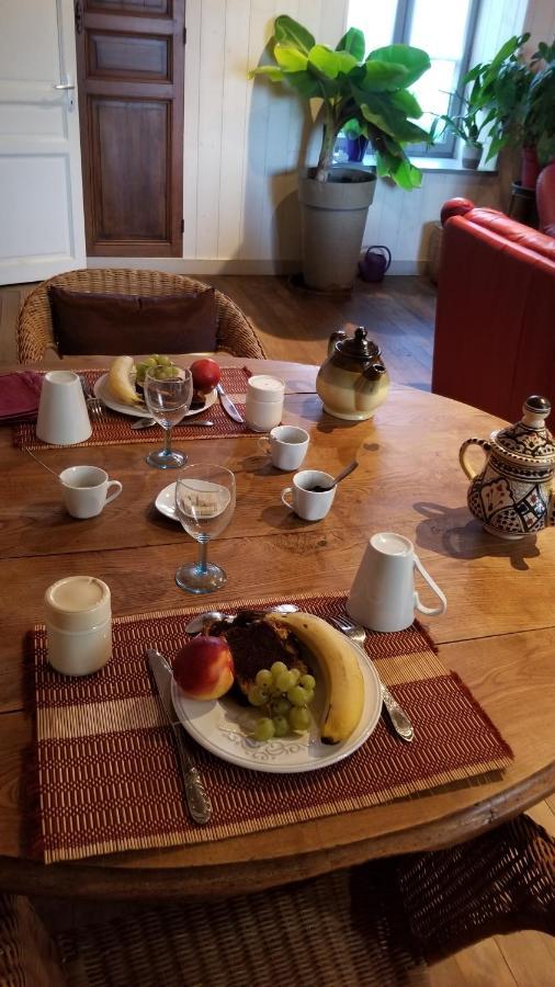 Chambres Et Gite Dans Un Lieu Calme Et Champetre Gourge Les Grippeaux Proche Parthenay Exterior foto